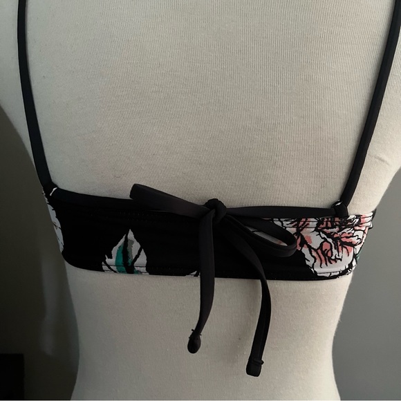 ROXY woman’s bikini top - Size MEDIUM - Picture 6 of 7